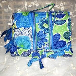 Vera bradley, make-up travel bag, blue ; white and greens.